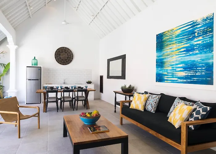 Villa Toru - Stylish Luxury In Legian, Tranquil Location, Walk To *